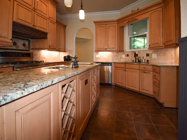 1634 Presley Ct — Photo 12