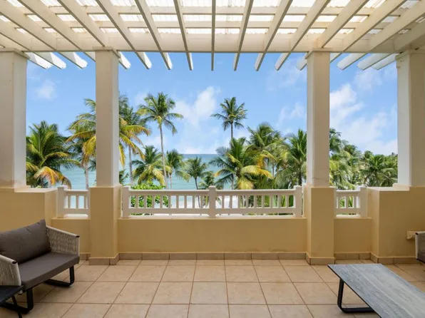 551 Zaragoza Marbella Clb, Humacao, PR 00791
