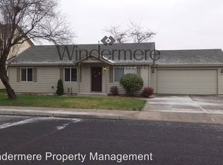 133 NW Earl Ln, College Place, WA 99324