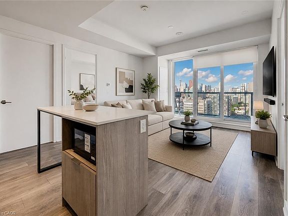 3rd image of 130 River St #2904