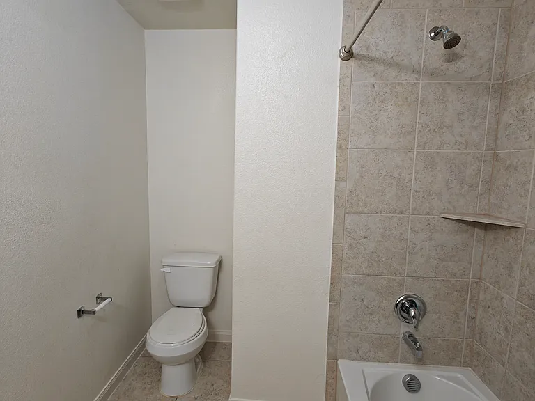 2105 Old Harbor Way — Photo 14