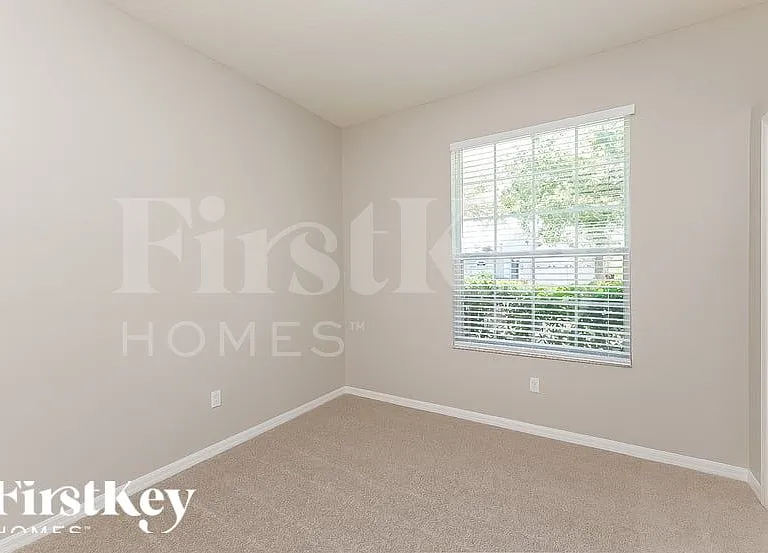 5710 Butterfield St — Photo 12