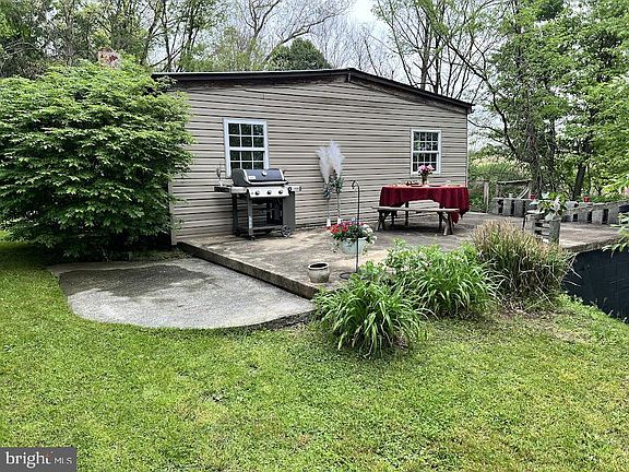 3rd image of 3059 Back Run Rd