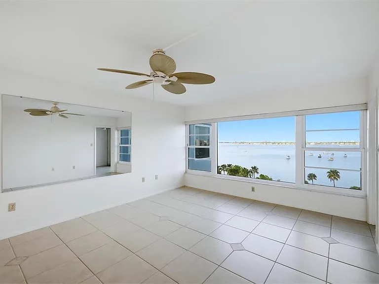 555 S Gulfstream Ave #902 — Photo 24