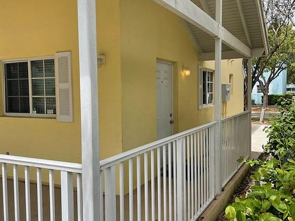 5th image of 325 NW 19th St