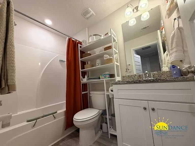 1015 McLaren Cir — Photo 21
