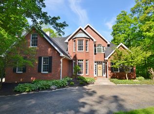 3945 Hankinson Rd, Granville, OH 43023