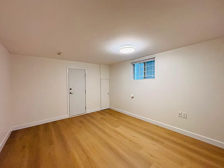 1585 E 57th Ave #BASEMENT — Photo 15