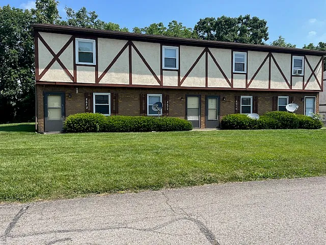 2 bed, 1000 sqft, $1,100 — Photo 2