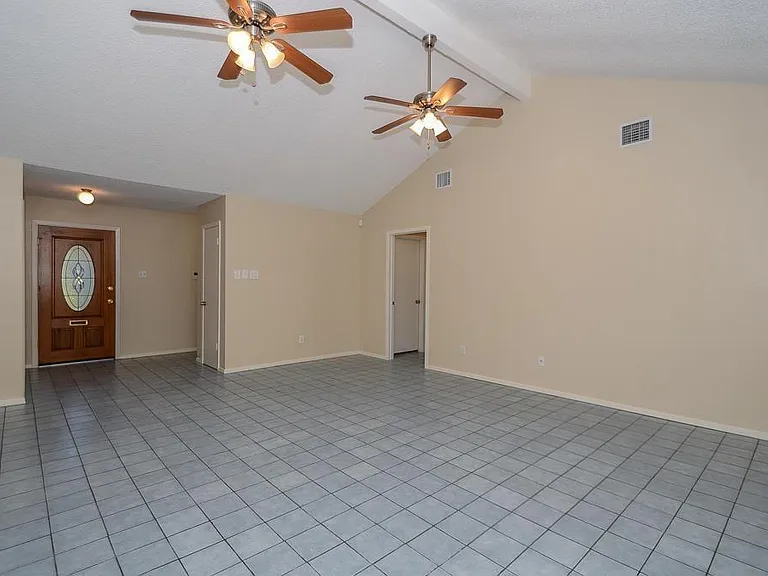 22814 Coriander Dr — Photo 6