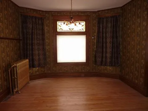 1059 Hague Ave — Photo 4