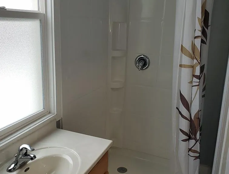 upper level bath_04142026