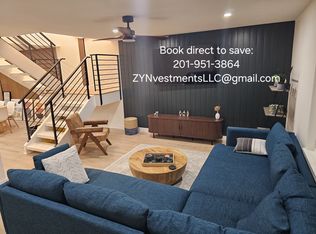 266 E Via Escuela, Palm Springs, CA 92262