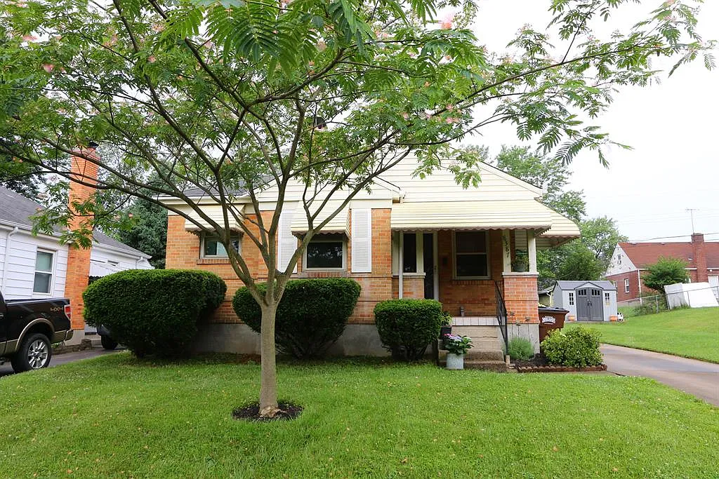 8387 Roland Ave photo 1