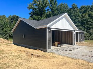 1432 NE Cayuga Trl, Greensburg, IN 47240