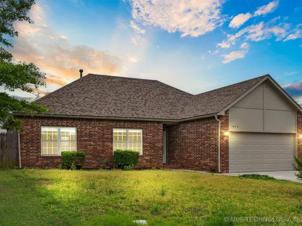 1009 W Boston St, Broken Arrow, OK 74012