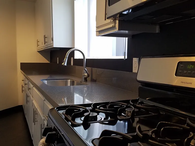 3101 Eagle Rock Blvd — Photo 2