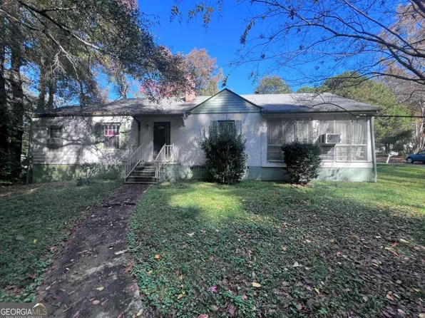 3046 Gordon Cir, Hapeville, GA 30354