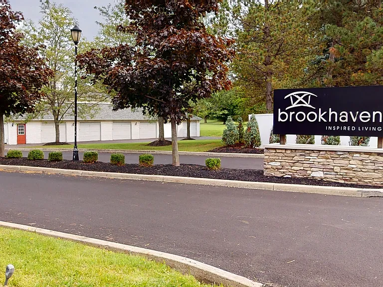 Brookhaven Apartments — Photo 16