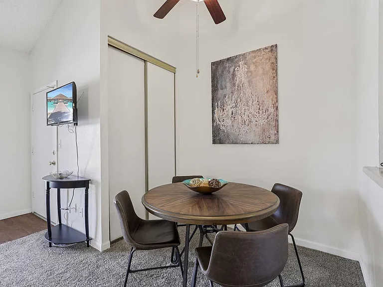 5666 East Hampton Street — Photo 11