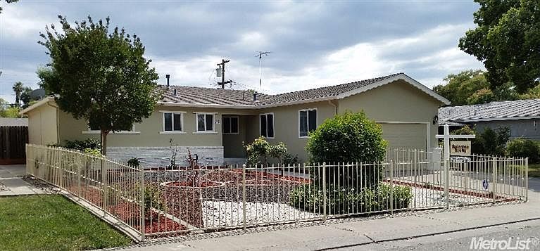 1st image of 2714 Manzanita Ave