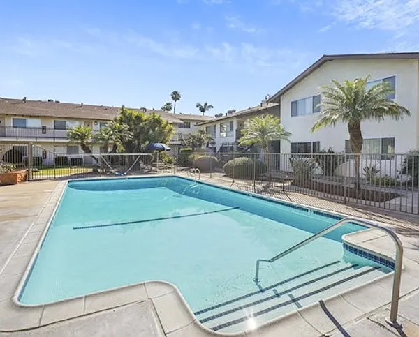 Sierra West Apartments