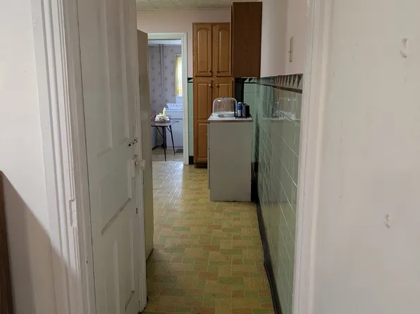 428 S Front St, Saint Clair, PA 17970