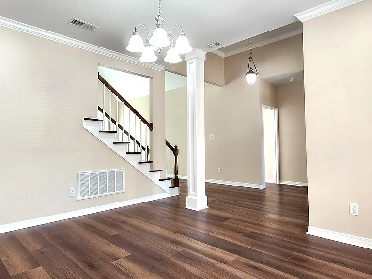 3829 Versailles Ct — Photo 5