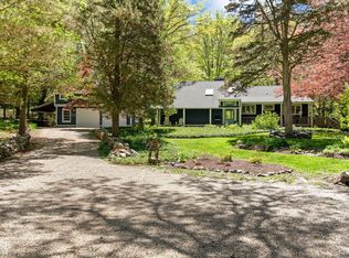 20 Seymour Rd, Woodbridge, CT 06525