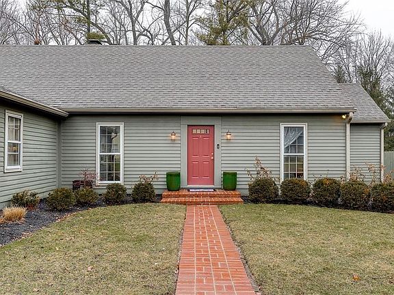 2nd image of 4328 Briarwood Dr