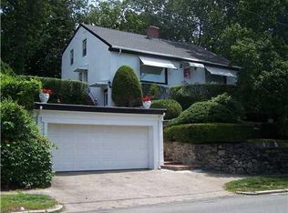 521 River Ave, Providence, RI 02908