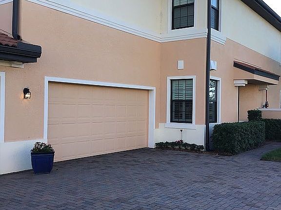 2 car garage 