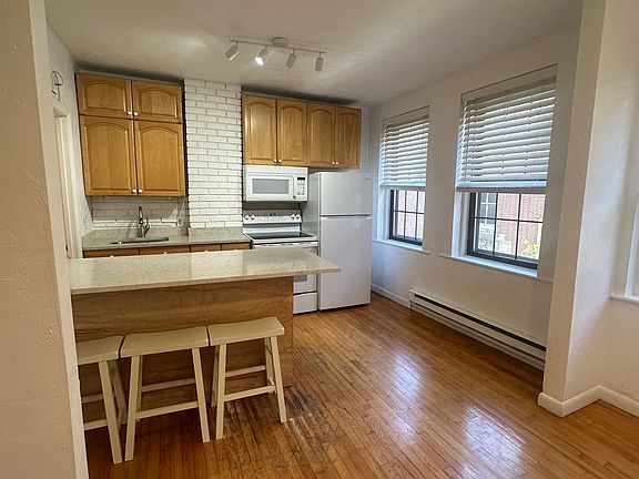2nd image of 9 Charter St APT 2F