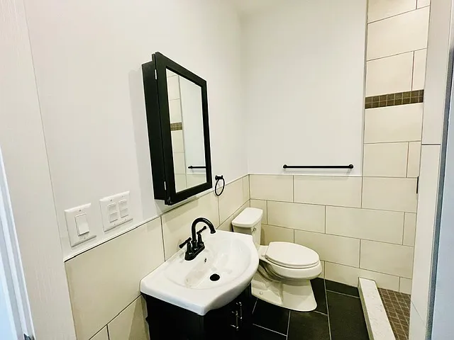 300 North St #5 — Photo 16