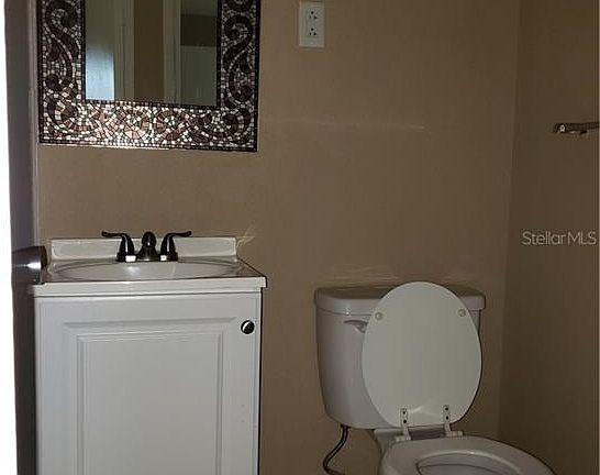 4th image of 501 E Bay Dr APT 103