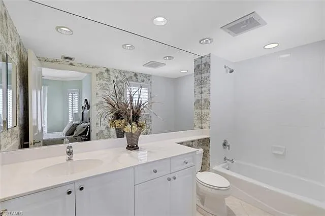1060 Borghese Ln #1401 — Photo 28