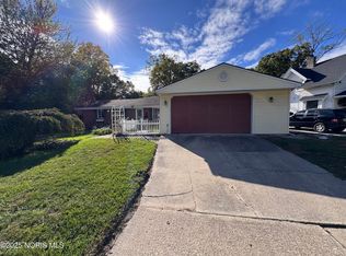 6079 Whiteford Center Rd, Toledo, OH 43613