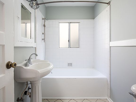 5th image of 459 E Sacramento St