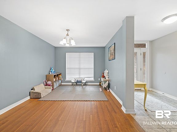 3rd image of 1518 Hunters Ridge Dr NW