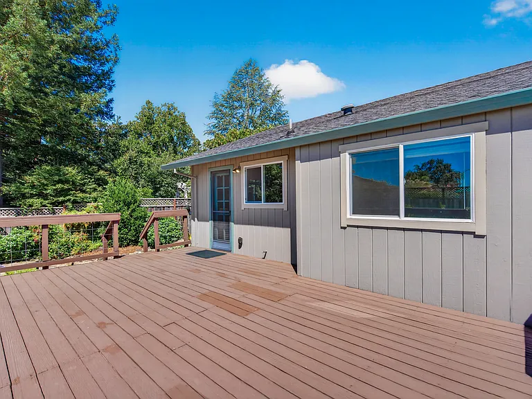 2020 Rivera Dr — Photo 36