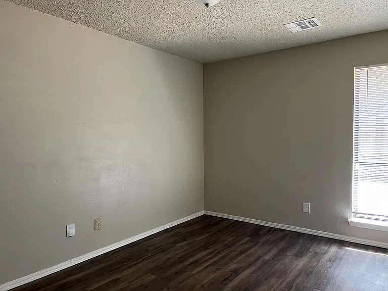 12602 Abbotts Way — Photo 16