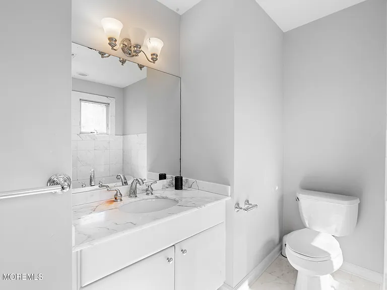 230 Norwood Ave — Photo 22