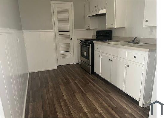 3rd image of 1102 42nd St #C