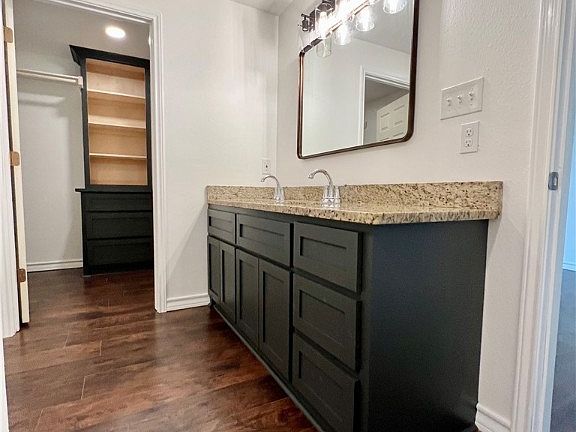 3rd image of 3633 Fairchild Street