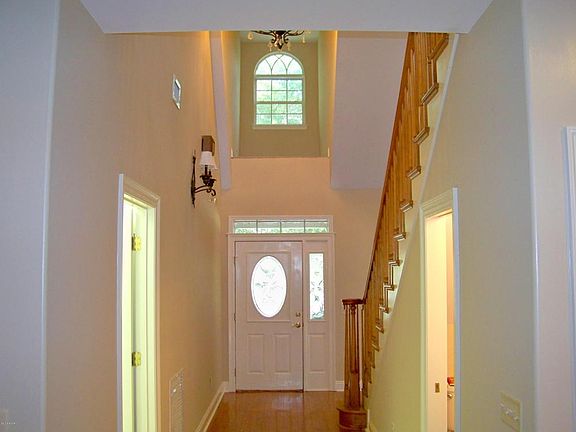4th image of 124 Mill Way