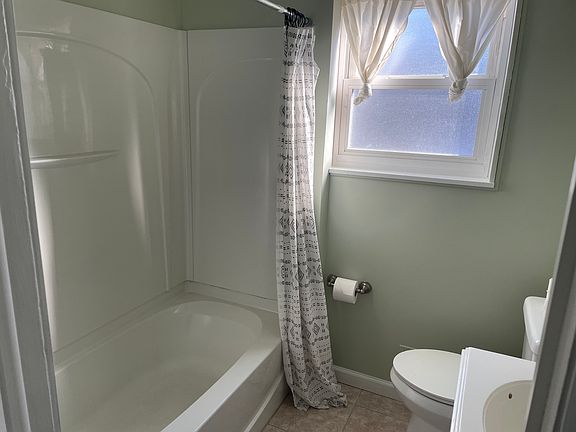 2nd image of 109 Creston Ave #1