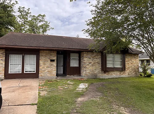 3306 Westhampton Dr Photo 1
