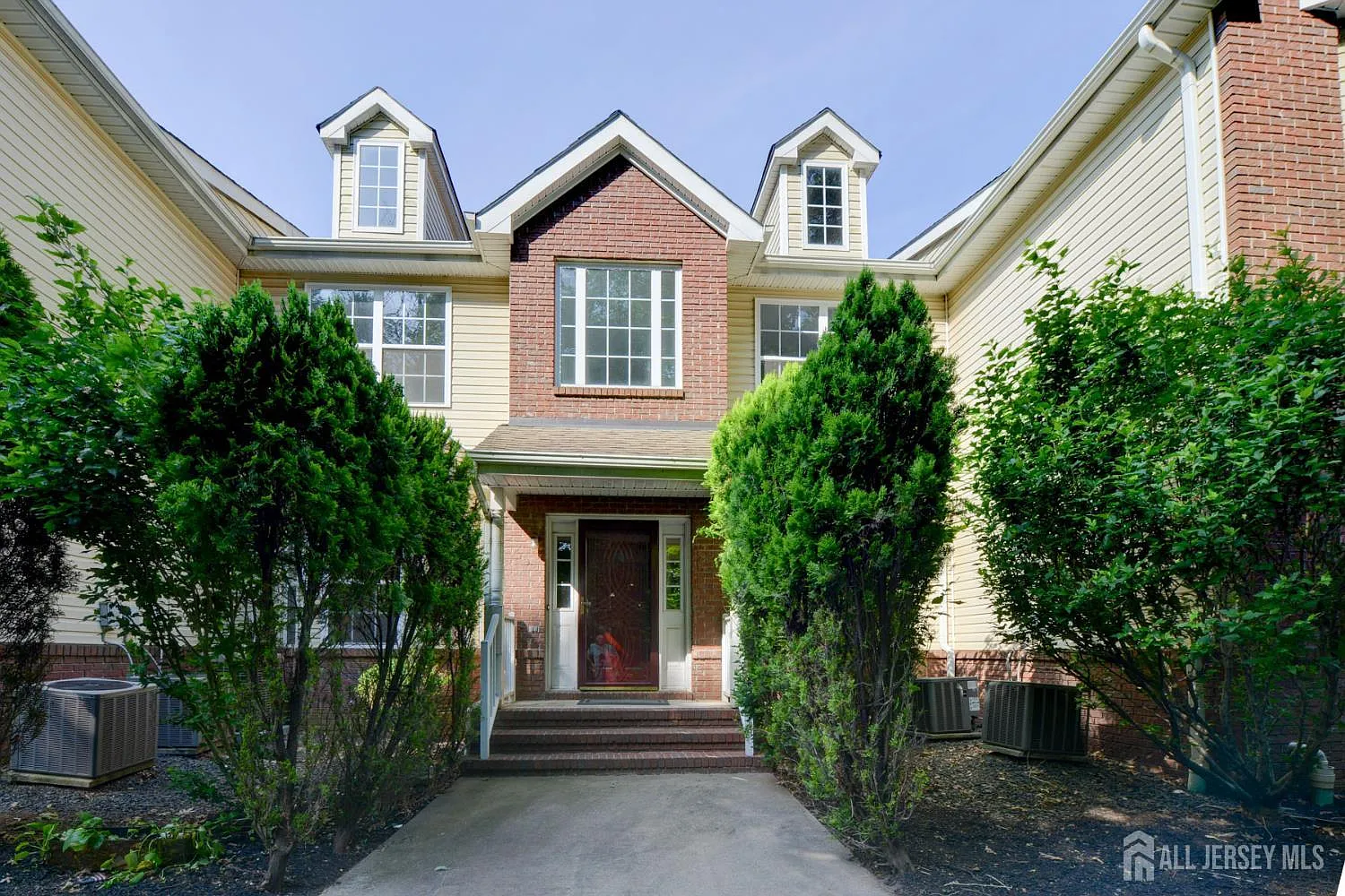 2 bed, 2.5 bath, $3,000 — Photo 1