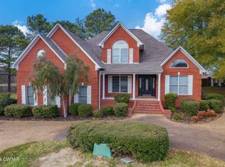 11 Wyndhurst Dr, Jackson, TN 38305