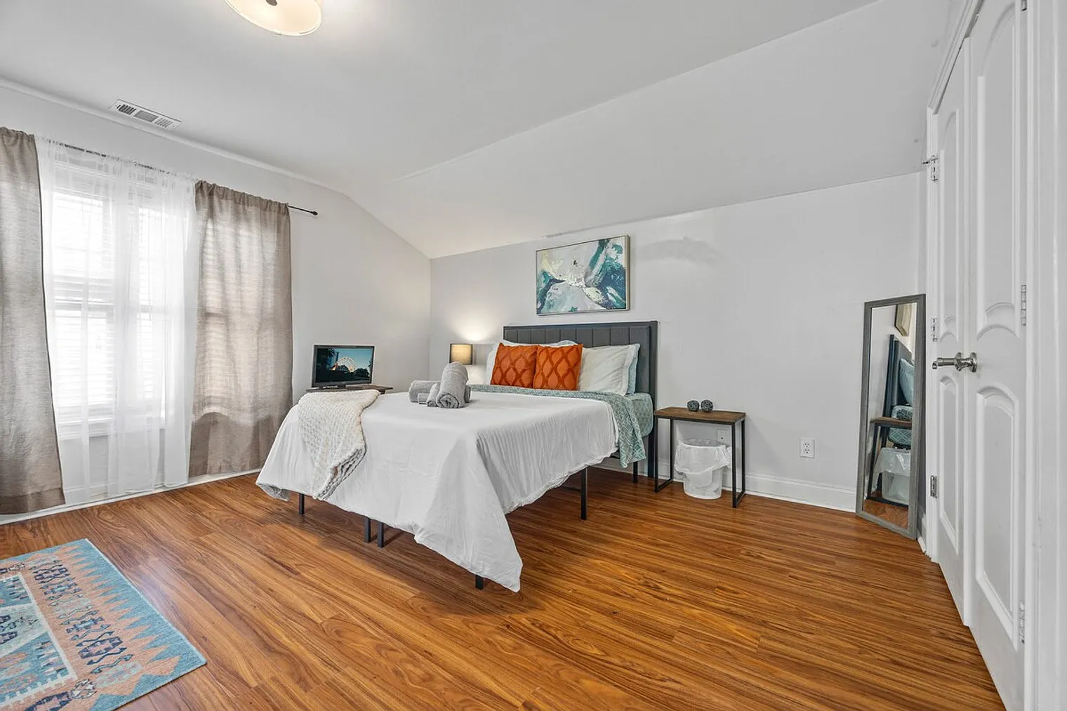 Studio, 1.0 bath, $3,281 — Photo 1